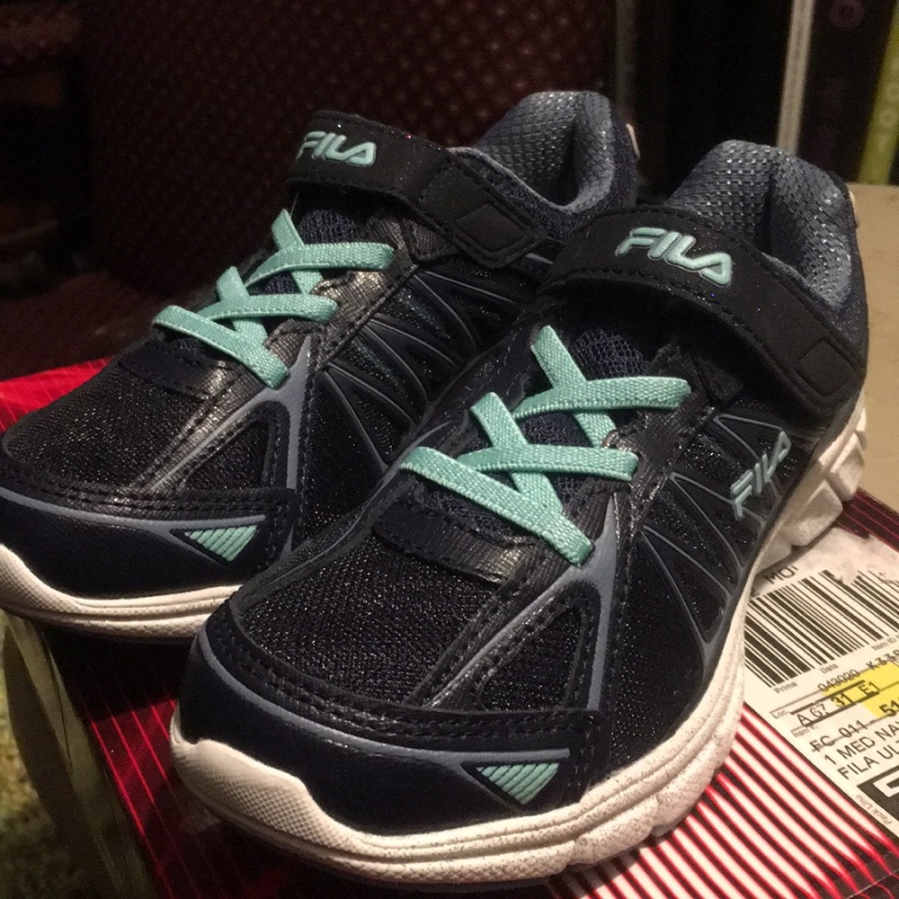NWT Girls FILA shoes